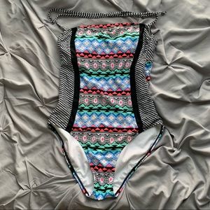 Old navy medium one piece swimsuit
